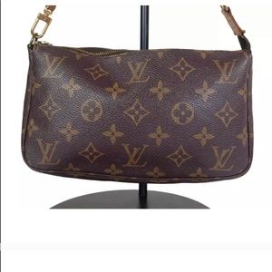 Authentic Louis Vuitton Monogram Pochette